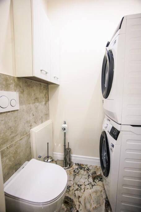 Apartamento 3 Bedroom Modern Luxury In